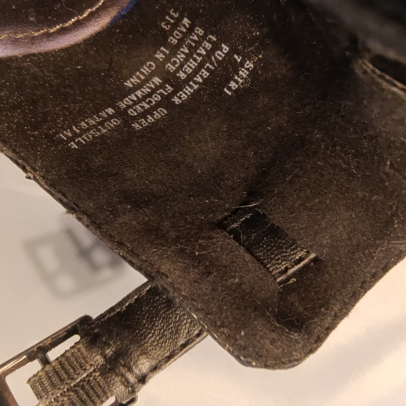 Heel Shoes - Picture 8 of 9